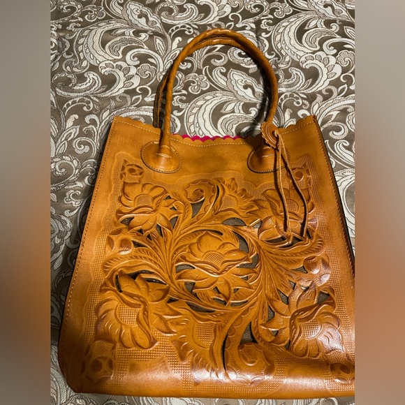 Patricia Nash tote - Picture 7 of 7